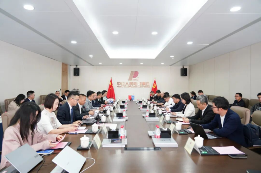 乐清模协赴人民电器参加浙工贸产业调研交流会